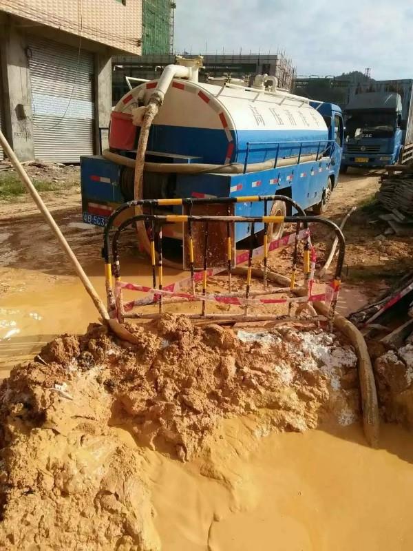 人民路街道工地淤泥清淤