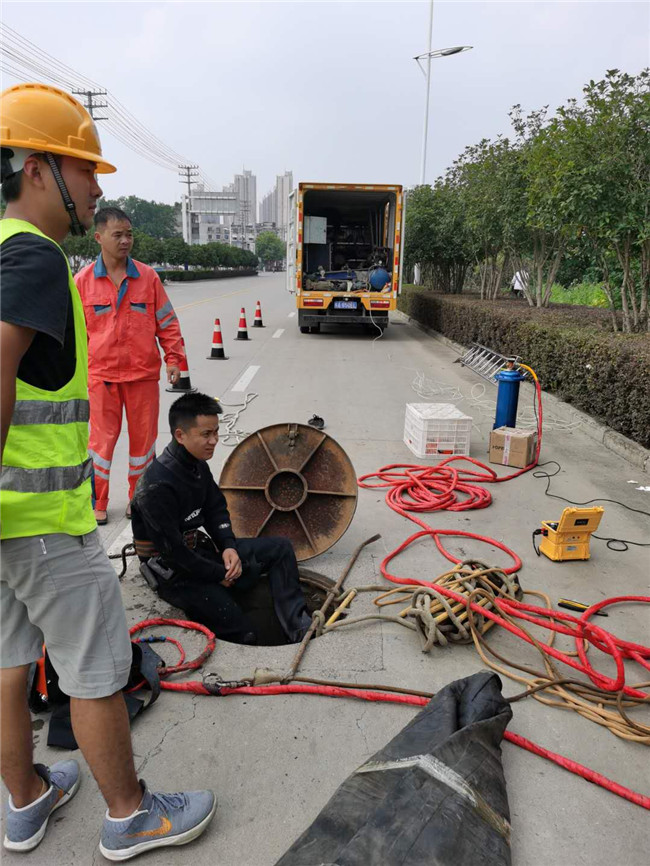 人民路街道翻衬法管道修复技术主要工序